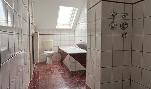 4-room apartment on the top floor.