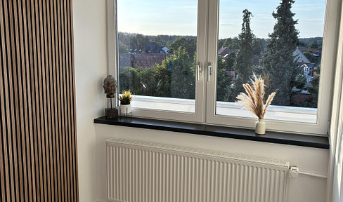 Dreamy loft apartment with approximately 22 square meters of rooftop terrace, elevator, and a view of the park – available without commission.