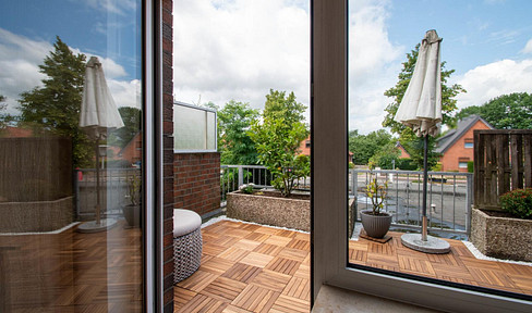 Centrally located in Adendorf, this renovated 2-room apartment features a rooftop terrace.