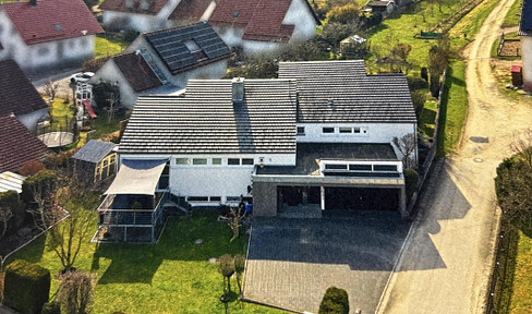 Architektenhäuser 2 Wohneinheiten großer Garten