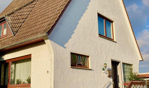 Spacious living in a peaceful location with a large garden, located in Dreye, near the border with Bremen.