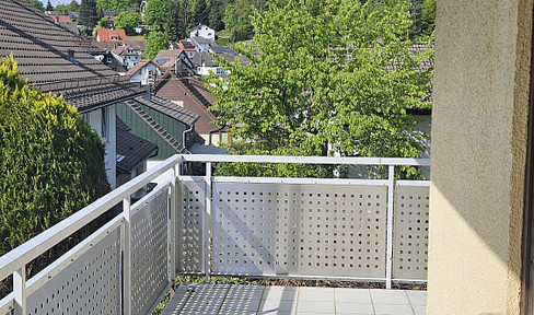 Sonnige 4-Zi mit Balkon + Garage in Ebersteinburg