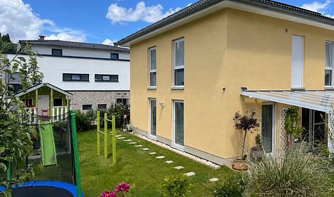 -Provisionsfrei- Neuwertige Stadtvilla in Bad Schwalbach – energieeffizient