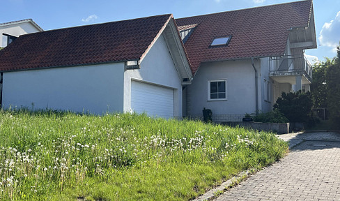 Einfamilienwohnhaus mit Doppelgarage und großem Garten - Privatverkauf