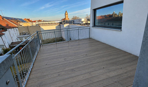 4-room apartment with a quiet balcony for rent in Singen, in a prime location.