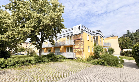 Furnished one-bedroom apartment with a large balcony and parking space in the Ba-Ost district.