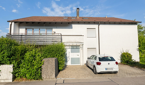 Charming 2-room apartment with garage and balcony, suitable for investment or personal use, available immediately!