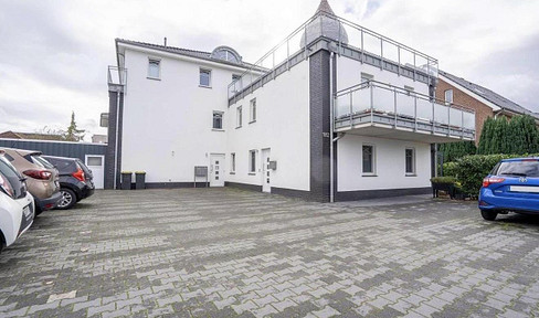 Commission-free! Exclusive penthouse with a spacious rooftop terrace.