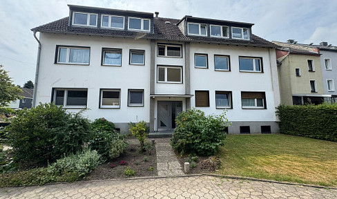 Cozy home for the whole family – bright 3.5-room attic apartment in Essen-Borbeck.