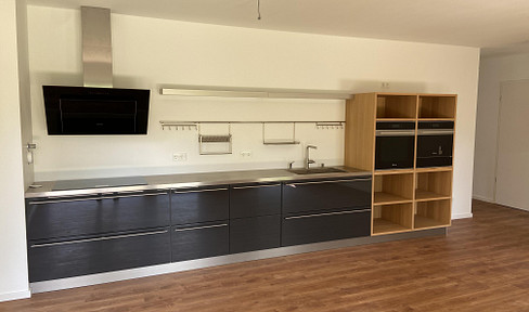 Beautiful new apartment with a private garden.