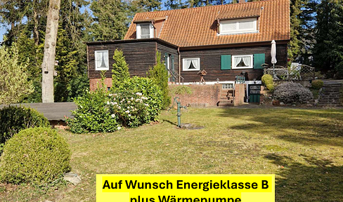 Detached house in a desirable residential area, situated on a spacious plot of 1,900 square meters - no commission fees.