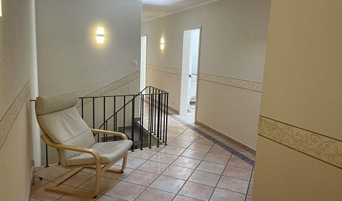 House instead of apartment! Spacious living on a single level.