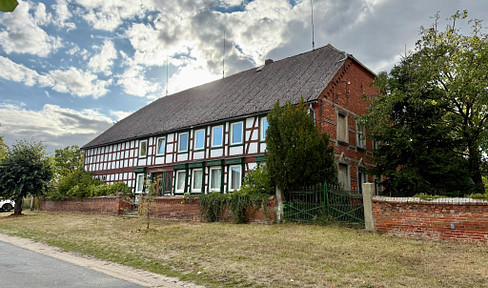 Historic three-sided courtyard property with building permits for residential and guest accommodation, located on the "Green Belt."