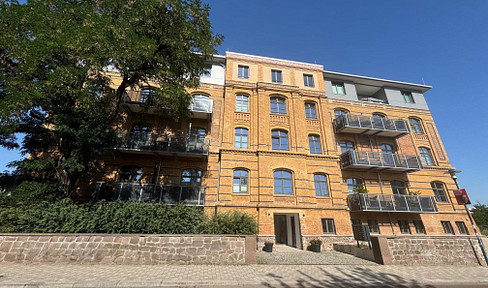 Commercial or office property, 93.2 square meters, located in Buckau – newly renovated, first occupancy.