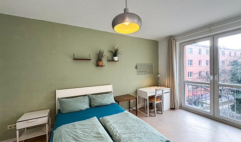Helle, Bezugsfreie 2-Zimmer Wohnung, 2.OG in Prenzlauer Berg