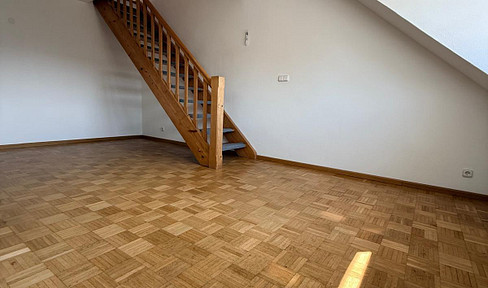 Bogenhausen: helle und ruhige 2,5 Zimmer ETW, TG, frei