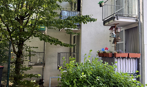 *Provisionsfrei* Charmante 1-Zimmer-Wohnung in gepflegter Wohnanlage mit EBK und TG Stellplatz