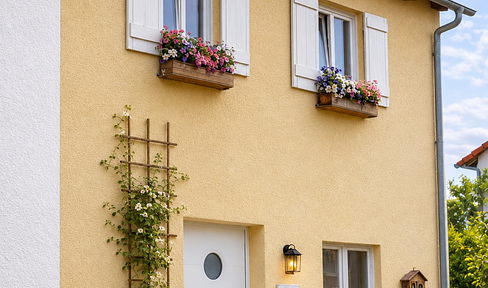 Solid, sunny, and quiet corner house (located on a dead-end street) with plenty of space and a surrounding garden.