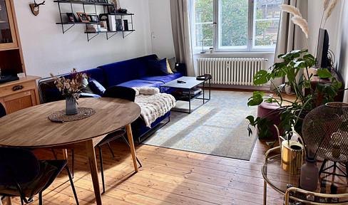 Historic building near Sanssouci Park | 2 balconies | 87 m² | 3 rooms | No commission fees.