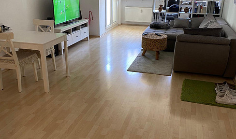 2 Zimmerwohnung in Stadtmitte, mit Loggiabalkon, Aufzug, Einbauküche, neu zu vermieten