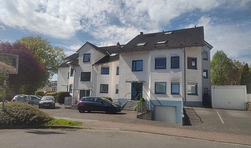 Beautiful attic apartment with a converted attic space, located in a desirable area.