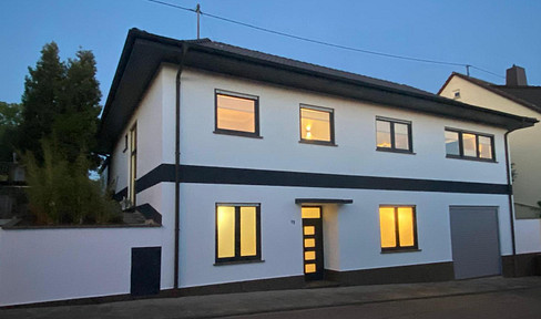 Luxuriöse Wohnoase am Weinberg: liebevoll saniert, privat verkauft.