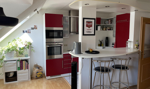 Modern, dreamlike 2.5-room apartment with gallery in M.-Untermenzing. No commission fees.