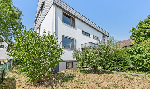 Plenty of space for your ideas – spacious semi-detached house with a garden in LE-Stetten.