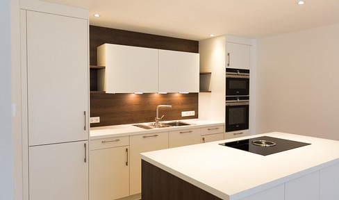 Exclusive 3-room apartment in Bad Vilbel (2016), 105 m², balcony, 2 parking spaces in a garage with a charging station.