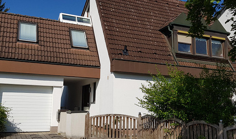 Besondere DHH - grosser Grund - 2 Garagen