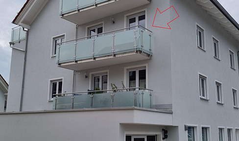 Modern and bright 3-room apartment in Grafing – Excellent location, S-Bahn (suburban train) in 2 minutes.