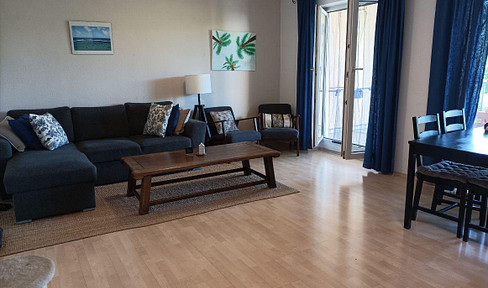 Private listing: 3-room apartment with balcony, cellar, and garage parking, available without any agency fees, located in the central area of Dietzenbach!