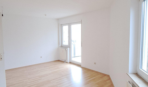 Spacious 2-room apartment in a central location in Villingen.