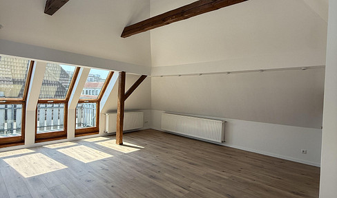 Loft/Galeriewohnung - neu saniert - wunderschön!