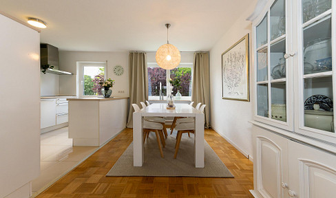 Plenty of space for everyday living in the central area of Heilbronn, with approximately 120 square meters.