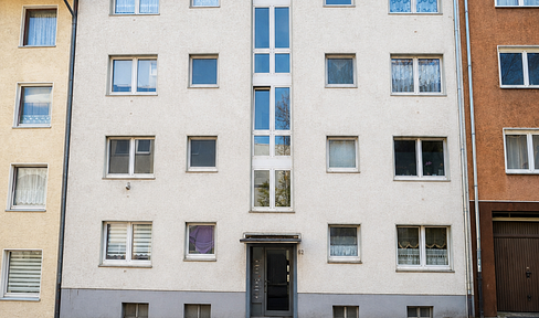 Charmante 2-Zimmer-Wohnung mit Balkon, Tageslichtbad, Einbauküche und Garage in Wuppertal-Barmen
