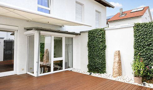 Hochwertig ausgebautes Reihenmittelhaus mit 6,5 Zimmer, PV-Anlage & vielen besonderen Details