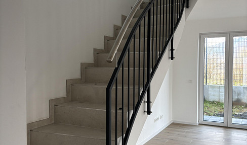 First occupancy: Bright terraced house with 4 rooms.