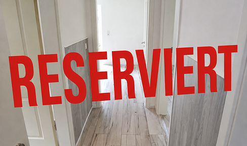 Quiet 2-room apartment with fitted kitchen and parking space.