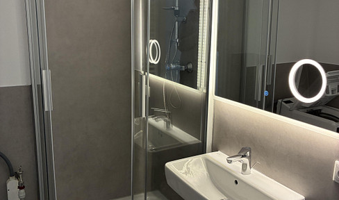 Frisch renovierte 2-Zimmer-Wohnung mit Balkon & Einbauküche – ideal für WG oder Singlehaushalt