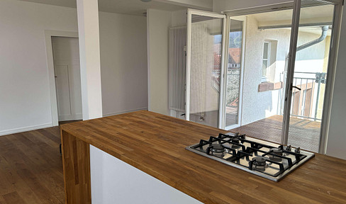 Schöne 2-Zimmer-Dachgeschosswohnung in denkmalgeschütztem Haus in der Weststadt