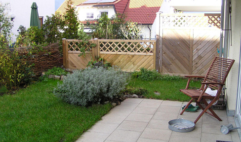 Exclusive maisonette apartment with the feel of a townhouse, 3.5 rooms - 2 parking spaces (optional).