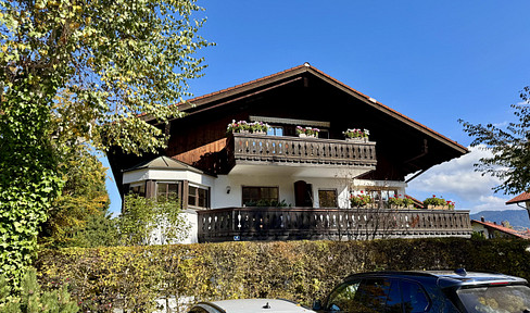 Frisch renovierte stilvolle, helle Wohnung