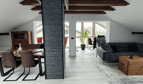 Moderne helle 4-Zimmer Wohnung 112 m2 neu mit EBK und Garage - provisionsfrei