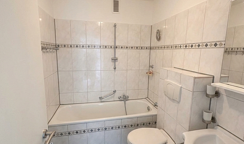 Gute Verkehrsanbindung bei einer 2-Zimmer-Wohnung mit Balkon