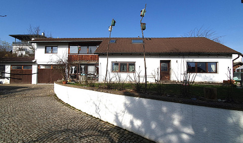 Großzügiges Haus mit großem Grundstück