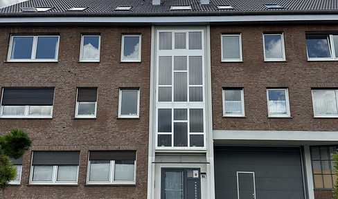 Zentrale 1-Zi Whg ca. 30qm mit Balkon & Möglichkeit eines PKW-Stellplatzes