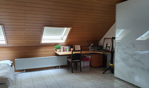 Beautiful house with four rooms, located in the Main-Taunus district, in the town of Hattersheim-Okriftel.