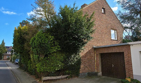 Detached cottage in a fantastic location (for sale by owner).