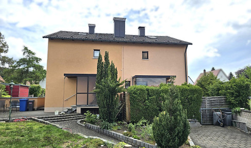 2 Doppelhaushälften + separates 303-m²-Flurstück auf insgesamt 739 m²